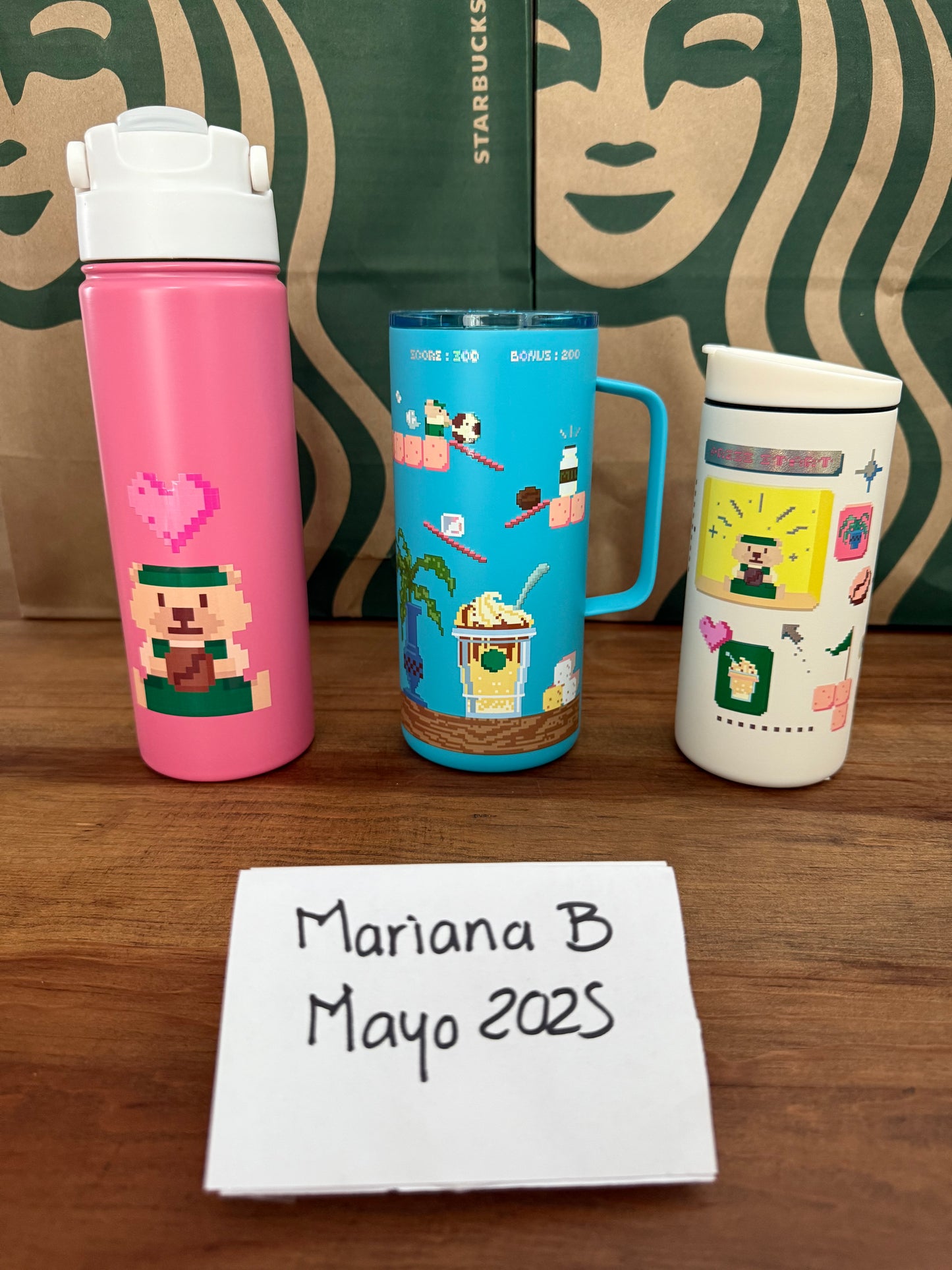 2025 Starbucks Bearista Game botella agua rosa 20 oz
