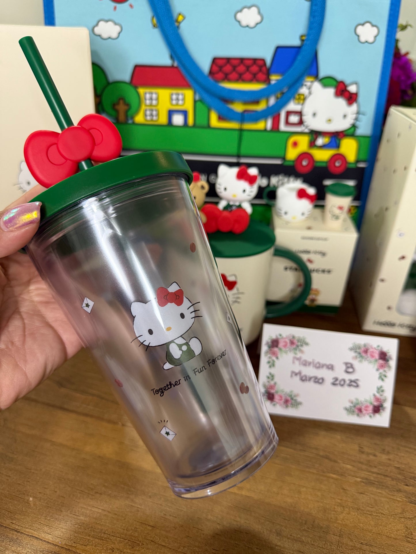 2025 Starbucks Hello Kitty Cold Cup acrílico