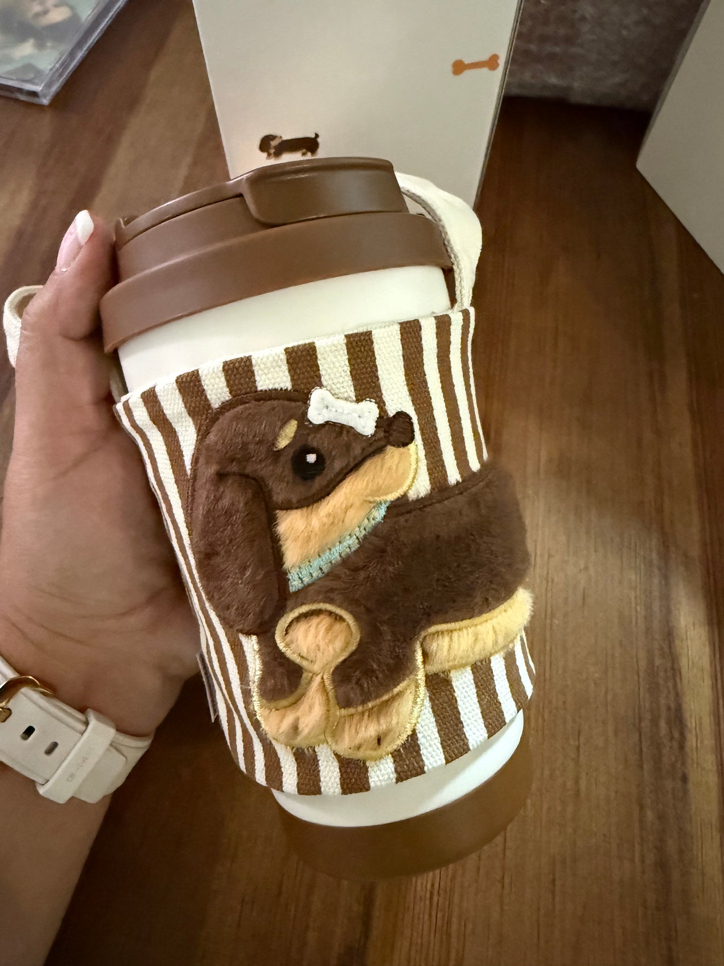 2026 STARBUCKS CHINA PAWS VASO CON MANGA