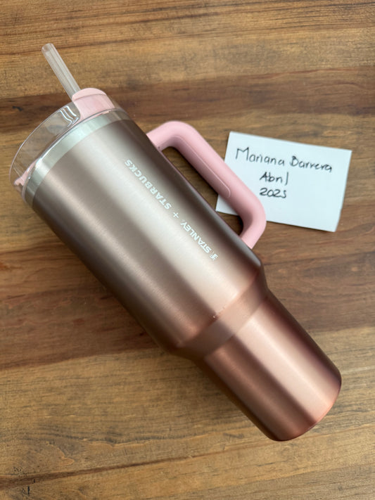 CHINA 2025 STARBUCKS STANLEY PINK CON DETALLE